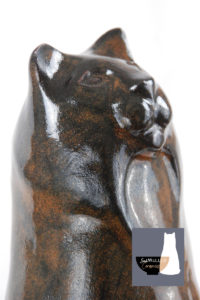 Sculpture de Chat Motte, détail de la tête émail 'temmoku'